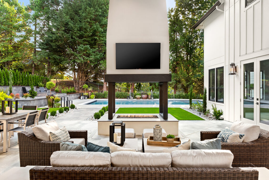 patio design idea with entertainment center