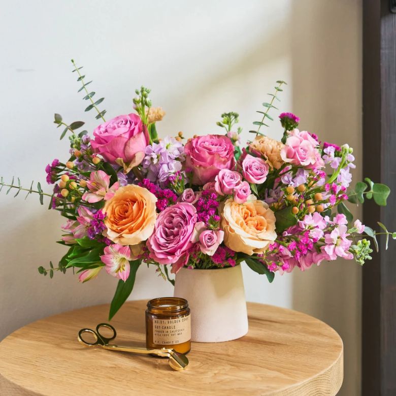 bouquet of roses and spray roses