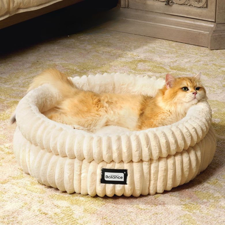 Plush Faux Fur Pet Bed for Pet with Anti-Slip Bottom