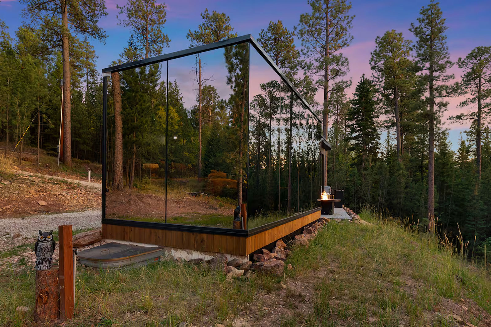 airbnb guest favorite mirror cabin house