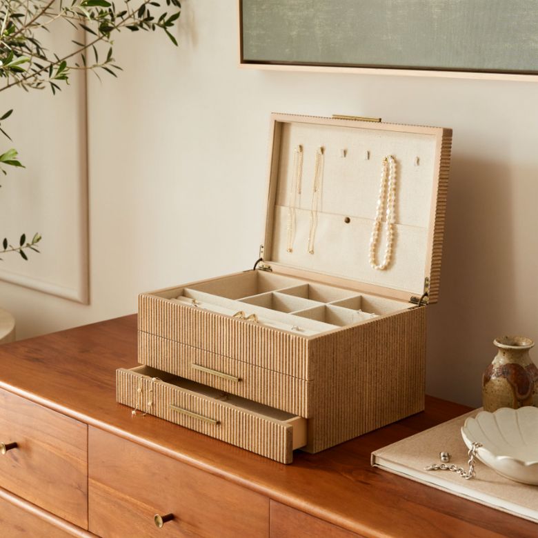 fluted jewelry box