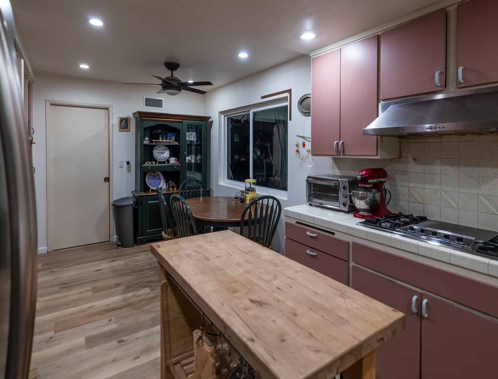 The kitchen prior to renovations with Rachel Brosnahan, as seen on Celebrity IOU.