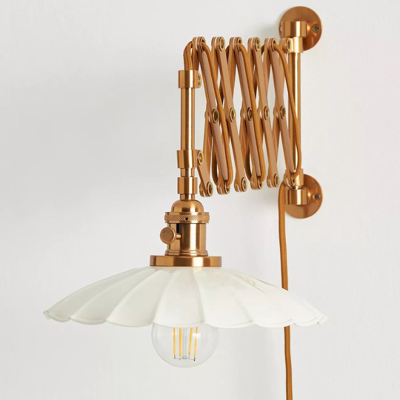 Scalloped Accordian Plug-in Sconce Wall Light