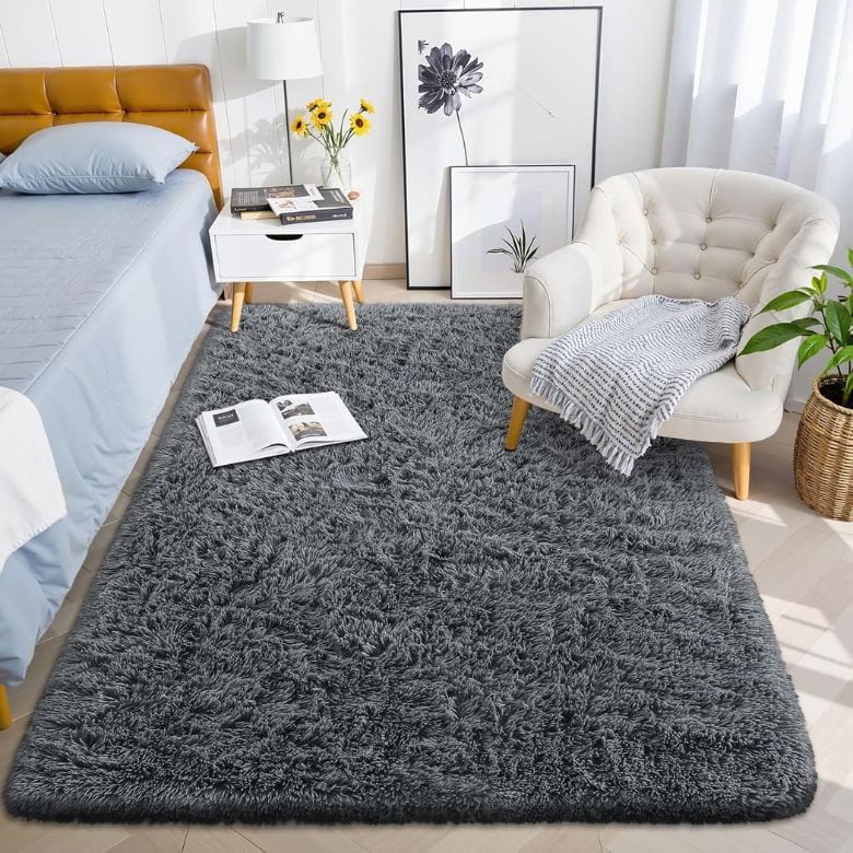dark gray shaggy rug