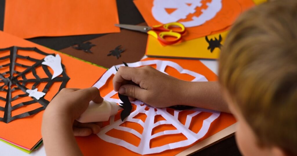paper spider web craft