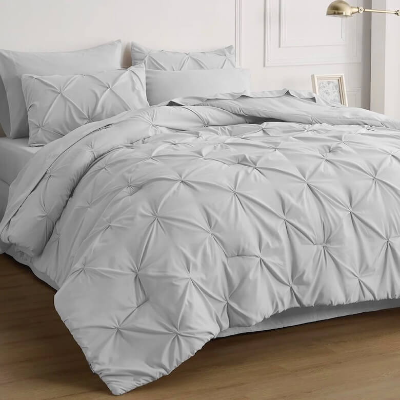 Bedsure Pintuck Pinch Pleat Bed-in-a-Bag Set