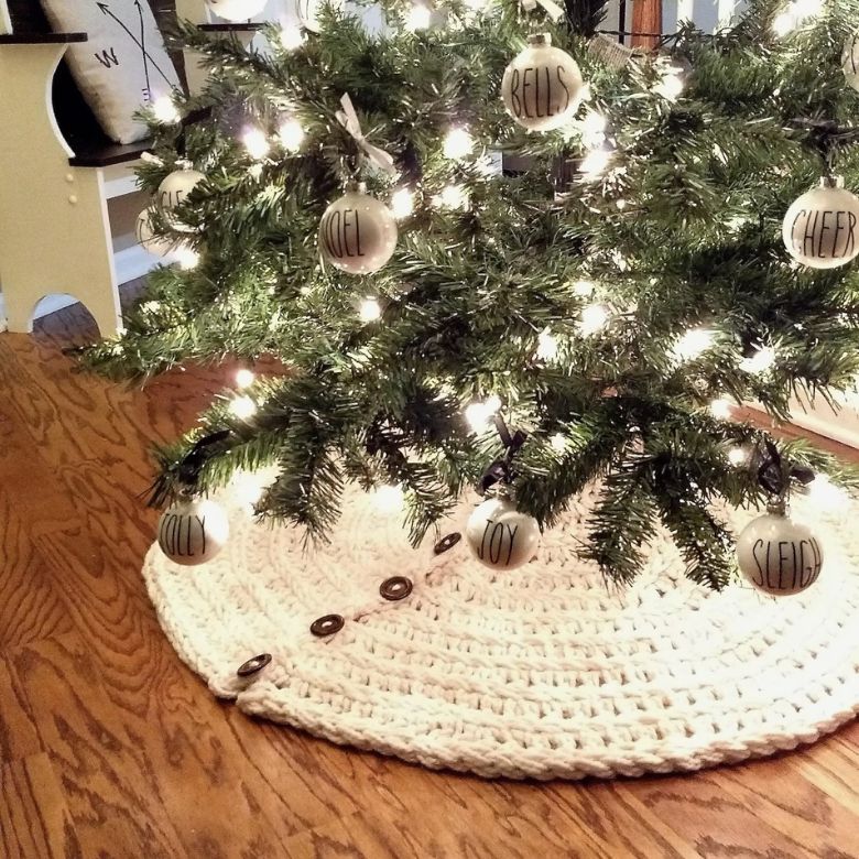 cream crocheted christmas tree skirt