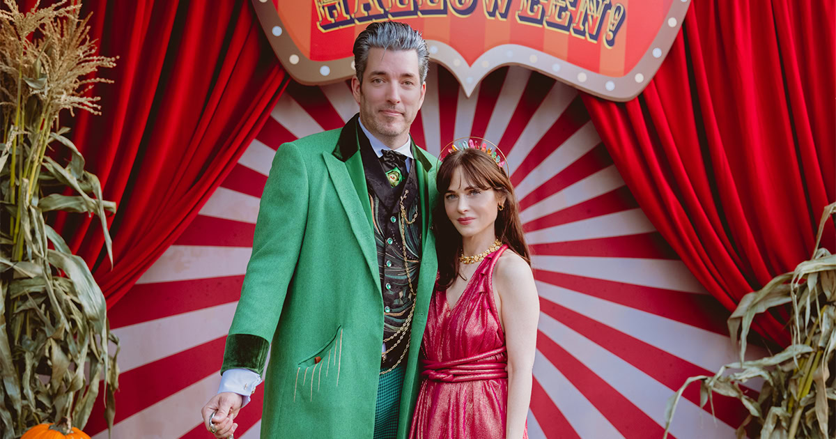 jonathan scott haunted circus halloween party 2025