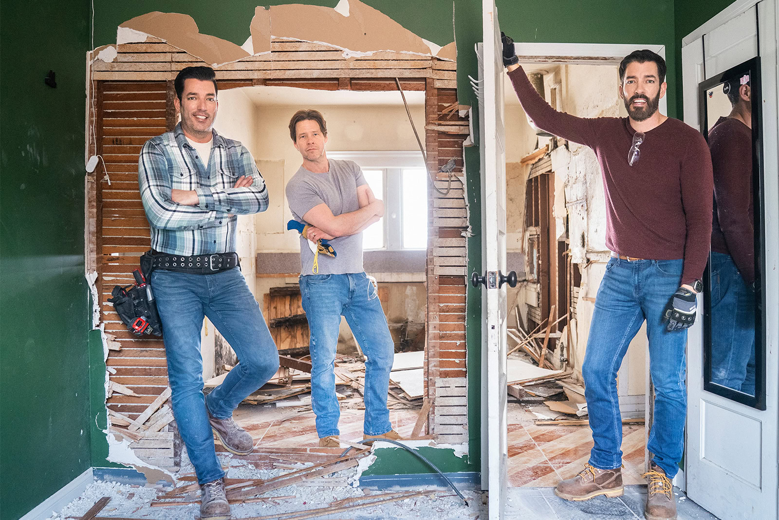 ike barinholtz with drew and jonathan scott on celebrity iou