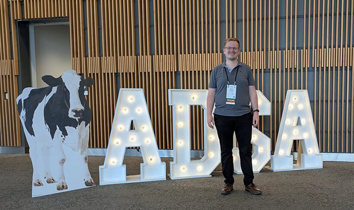 Novus Award winner presents research on dairy health monitoring system