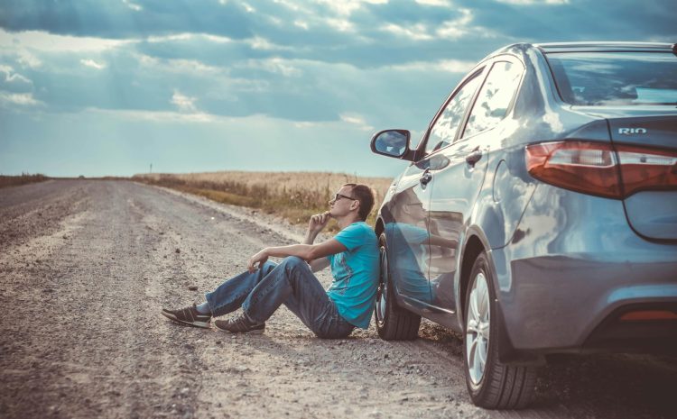Tow truck waiting safety tips for stranded drivers.