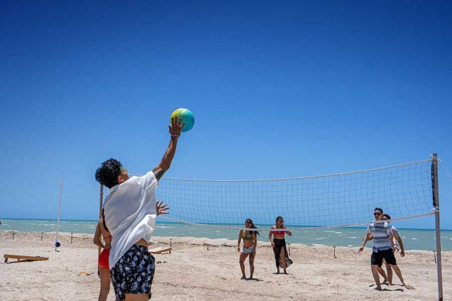 DSC04832A-volleyball-hi-med-low DSC04832A-volleyball-hi-med-low