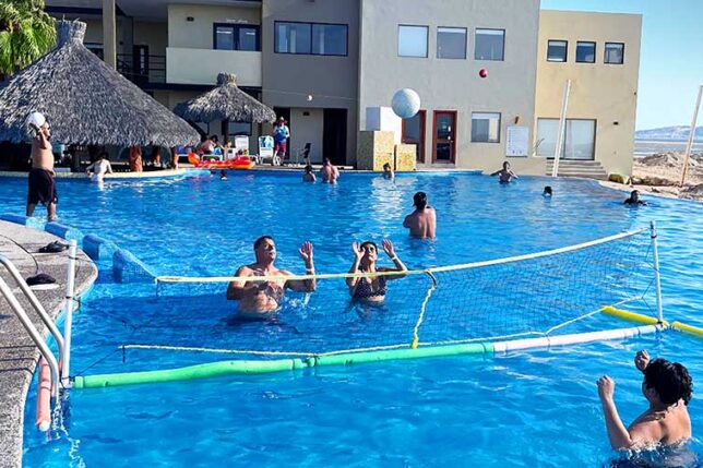 Pool-waterpolo-game1-hi-med-lo Pool-waterpolo-game1-hi-med-lo
