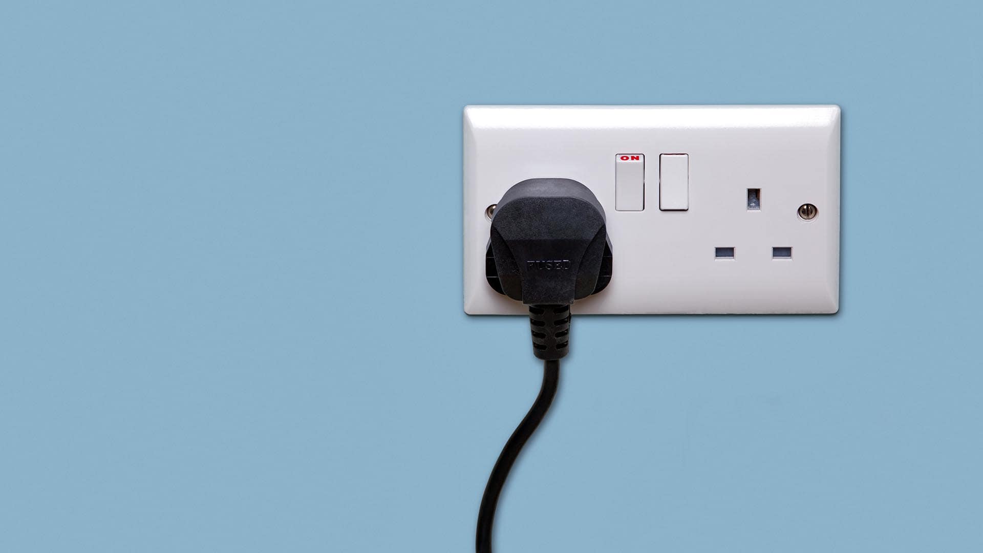 Can-I-charge-an-electric-car-with-a-domestic-plug-socket