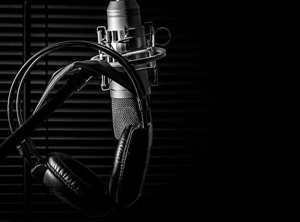China Studio headphones Market Research Report with Updated Recession Risk & Tariff Analysis & Forecasts