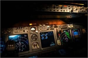 Commercial Aircraft Avionics