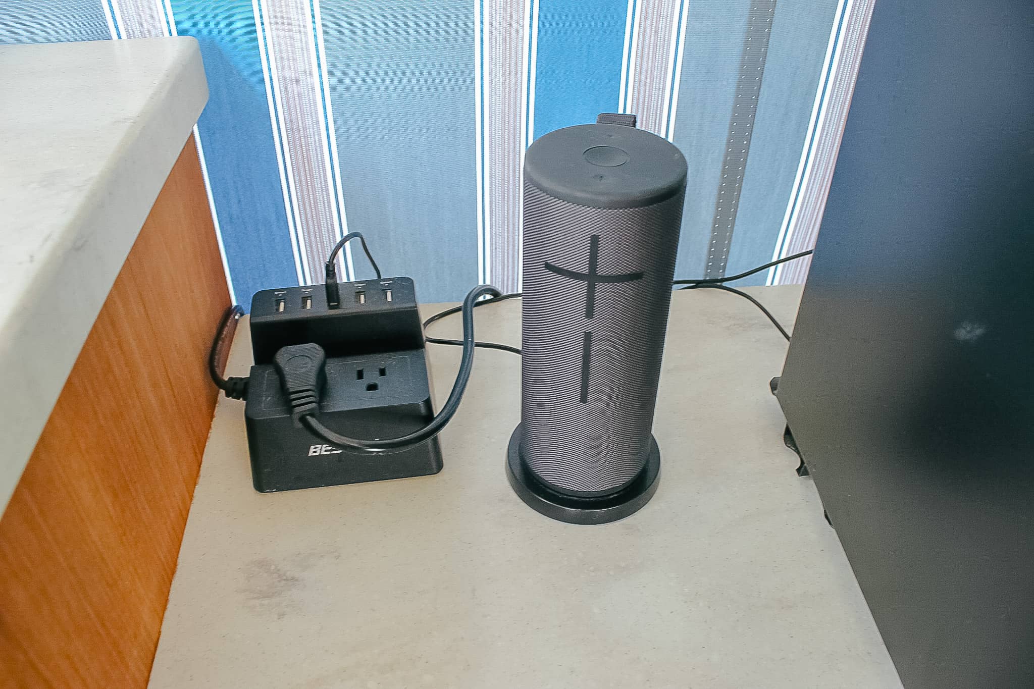 a BlueTooth speaker that comes with the cabana.