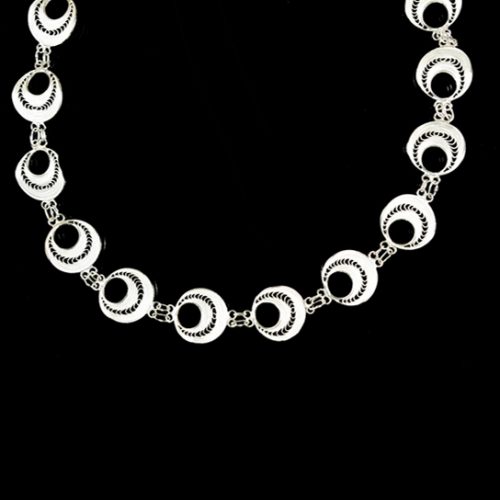 Ασημένιο 925 κολιέ με φιλιγκράν τεχνική .