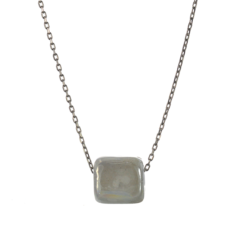 Ασημένιο 925 κολιέ με λευκή χάντρα