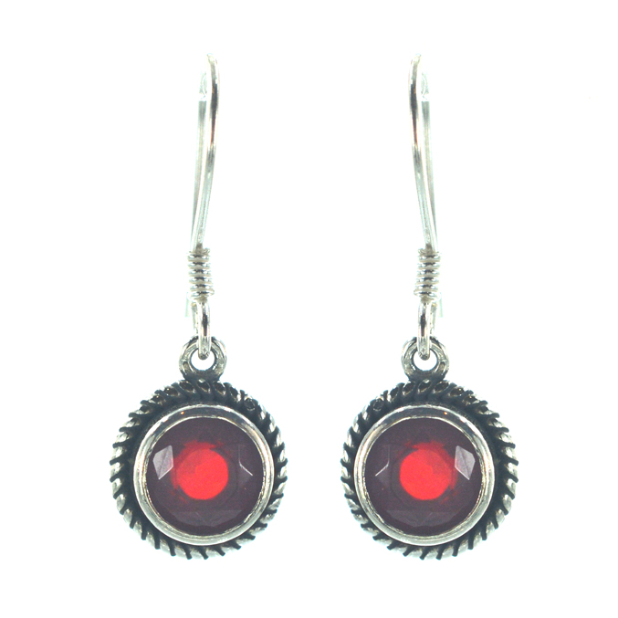 Ασημένια 925 σκουλαρίκια με ζιργκόν: Το απόλυτο κομμάτι για το στυλ και τη λάμψη σας