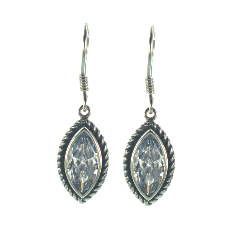 Ασημένια 925 σκουλαρίκια με ζιργκόν: Το απόλυτο κομμάτι για το στυλ και τη λάμψη σας