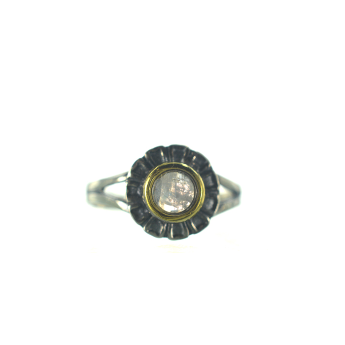 Ασημένιο 925 δαχτυλίδι με φεγγαρόπετρα