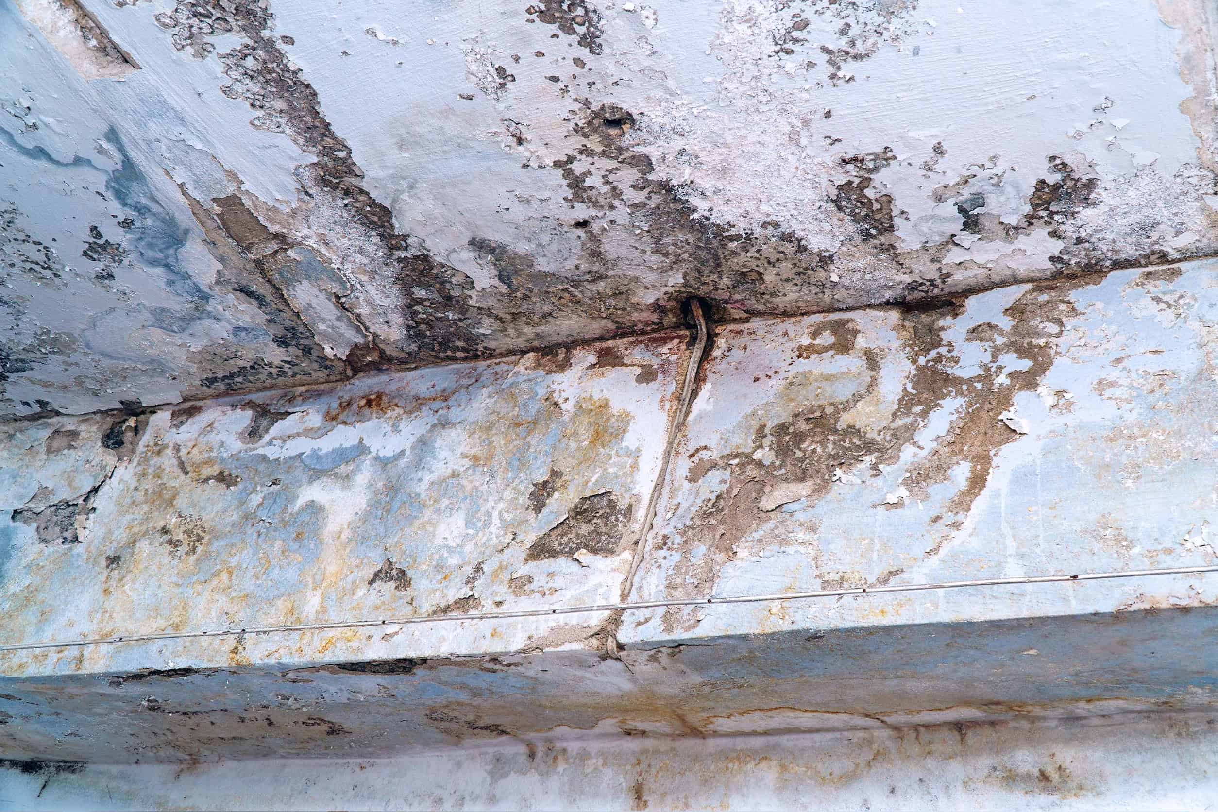 Ceiling in need of repair. On the ceiling, dirt and cracks