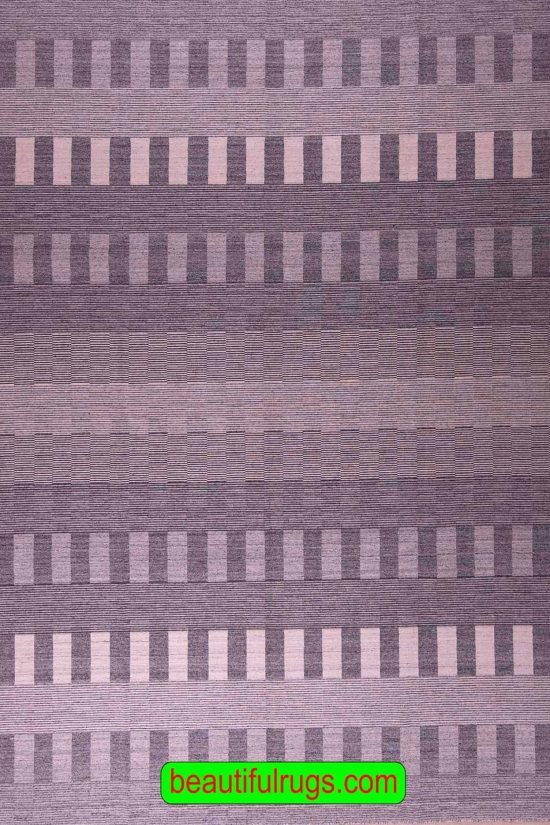 Handmade contemporary kilim rug in gray and white made from wool. Size 8 x 10.
