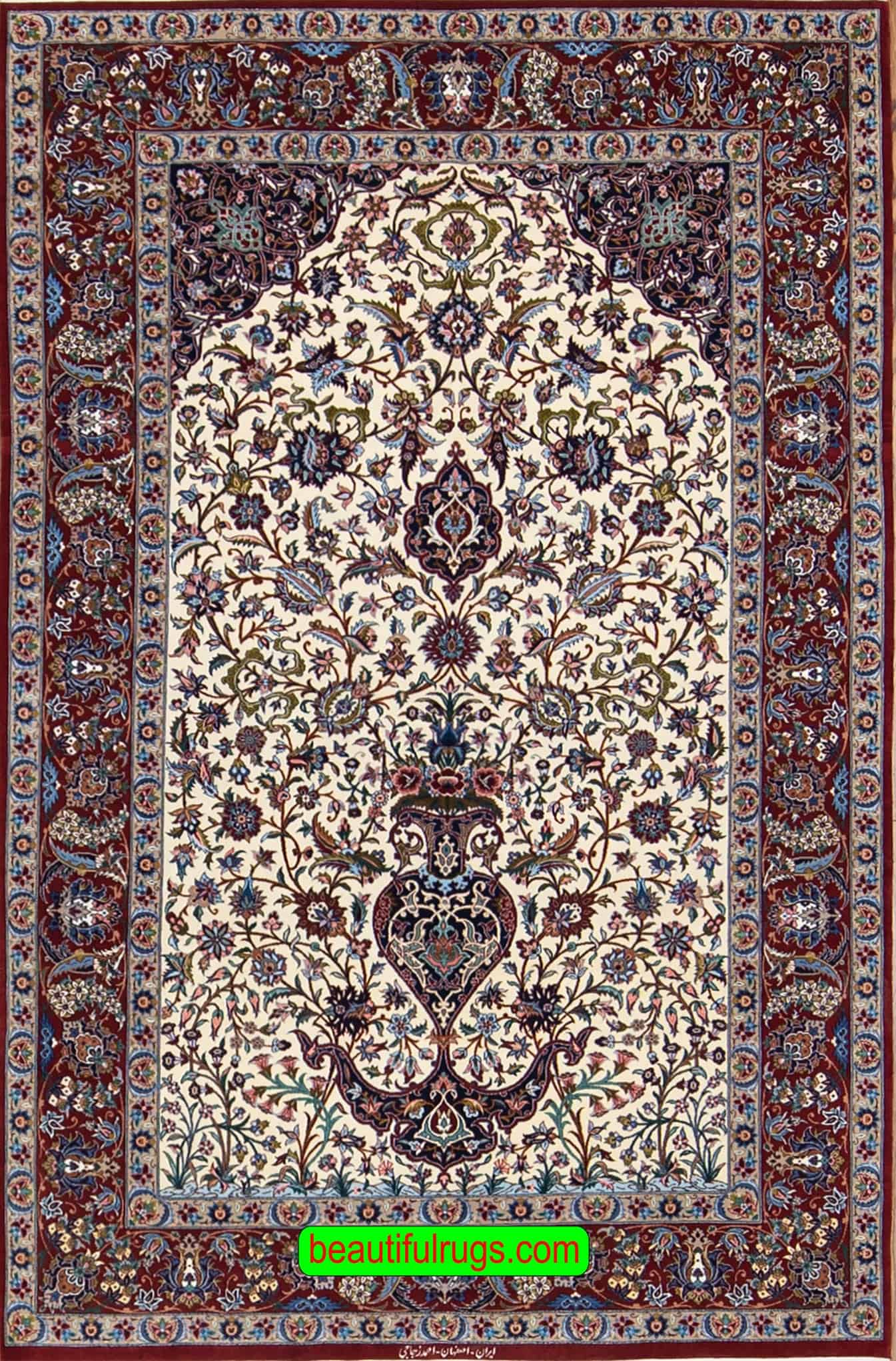Persian Isfahan rug vegetable dye rug with vase of immortality. Size 4.9x7.4