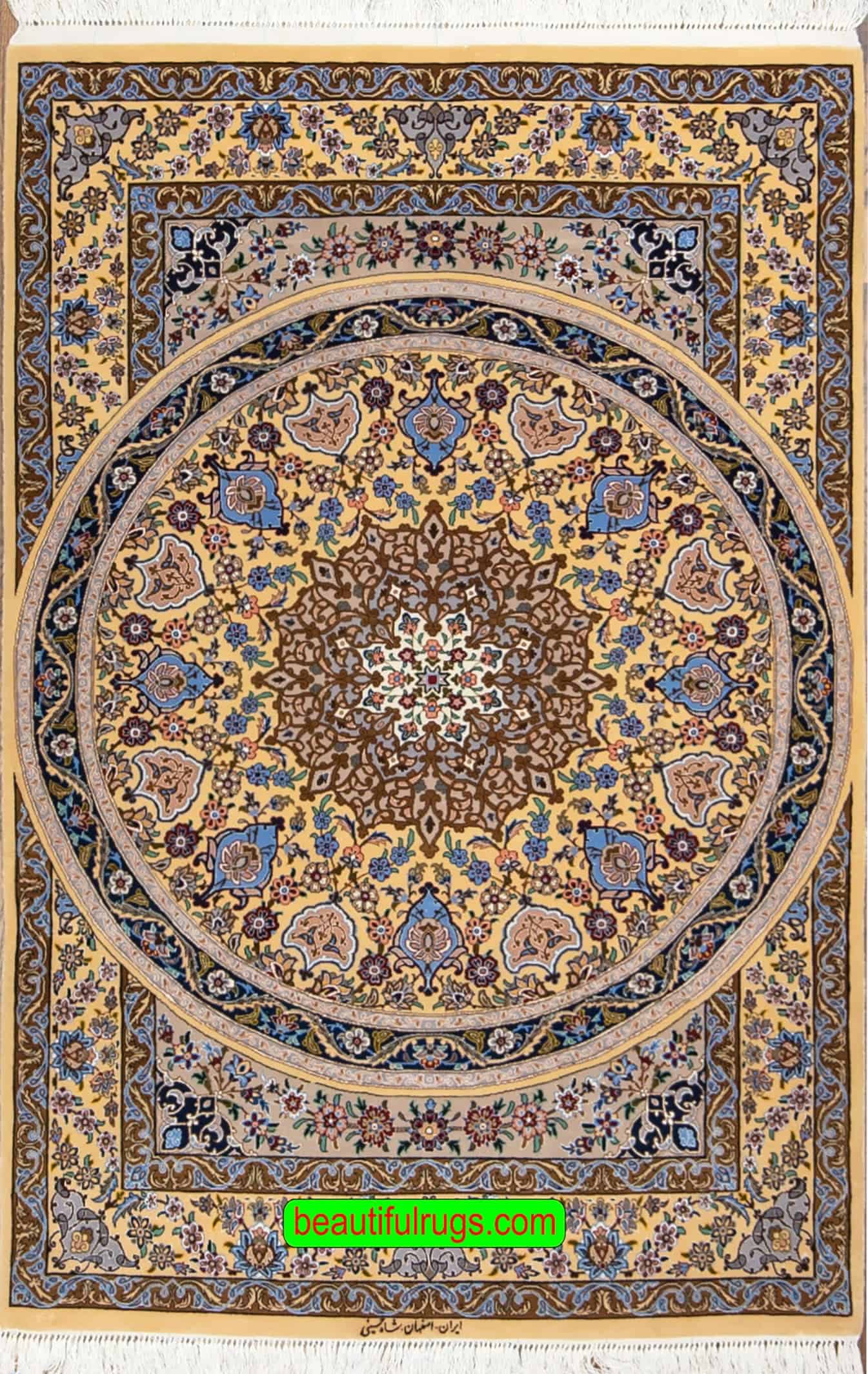 Handmade Persian Isfahan rug in pastel color, kork wool and silk. Size 4x6.
