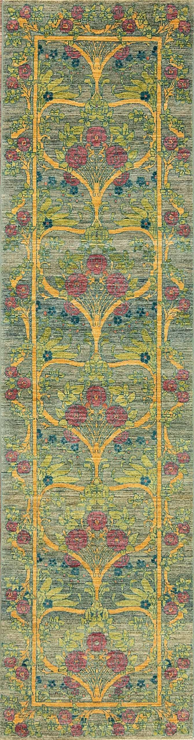 Runner rug. Beautiful and decorative handmade runner rug in green color. Size 2.6x9.6.