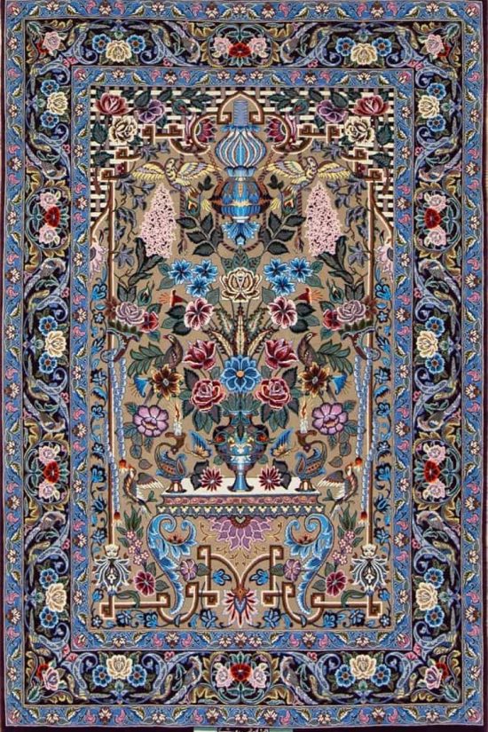 Elegant Persian rug, purple Persian Isfahan rug made of kork wool and silk. Size 3.10x5.9.