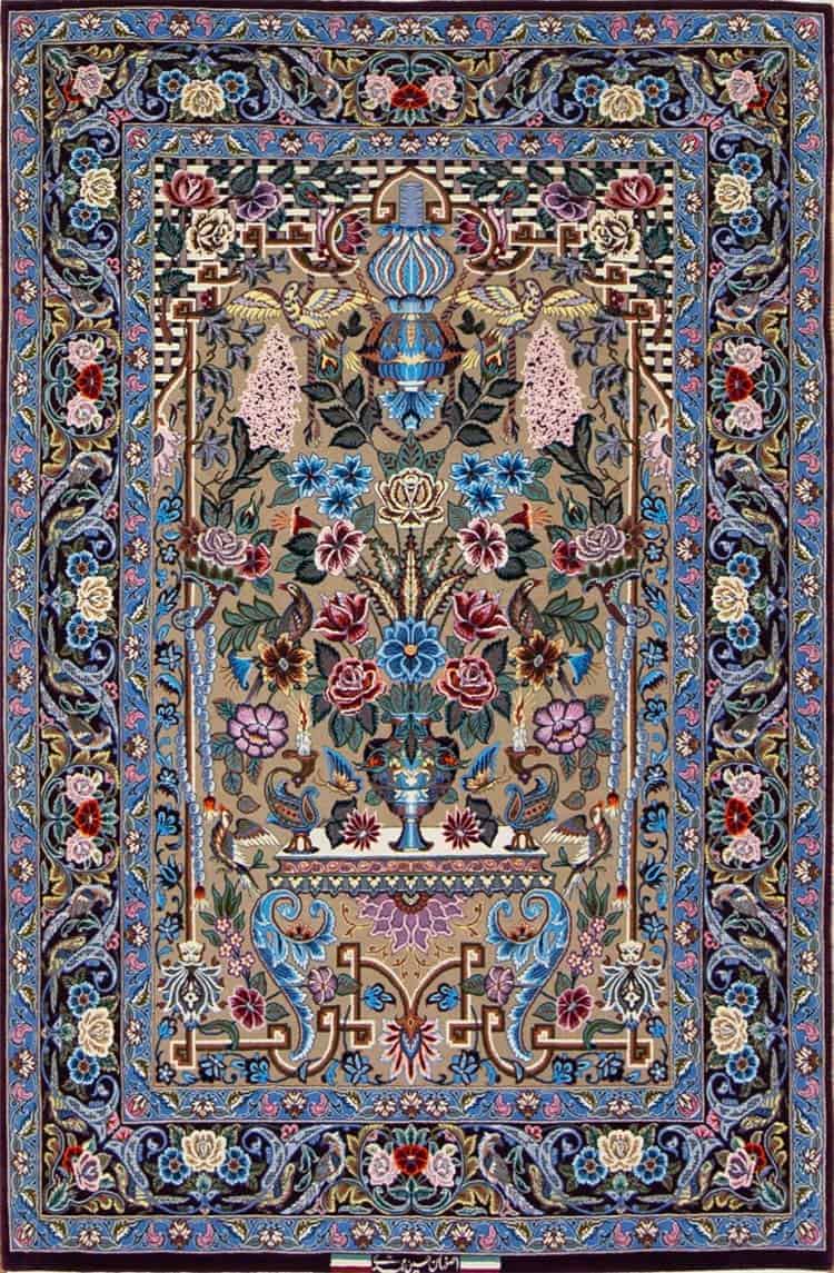 Elegant Persian rug, purple Persian Isfahan rug made of kork wool and silk. Size 3.10x5.9.