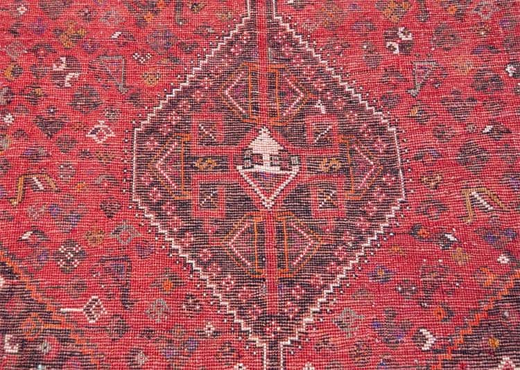 Southwestern rugs, handmade wool Persian Shiraz Southwester rug in red color. Size 5.6x8.8.