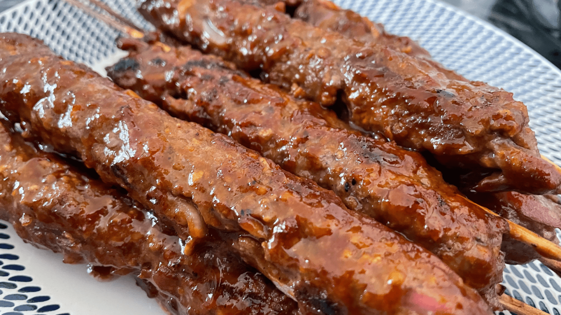 BBQ Hamburg Skewer With Molasses Barbecue Sauce