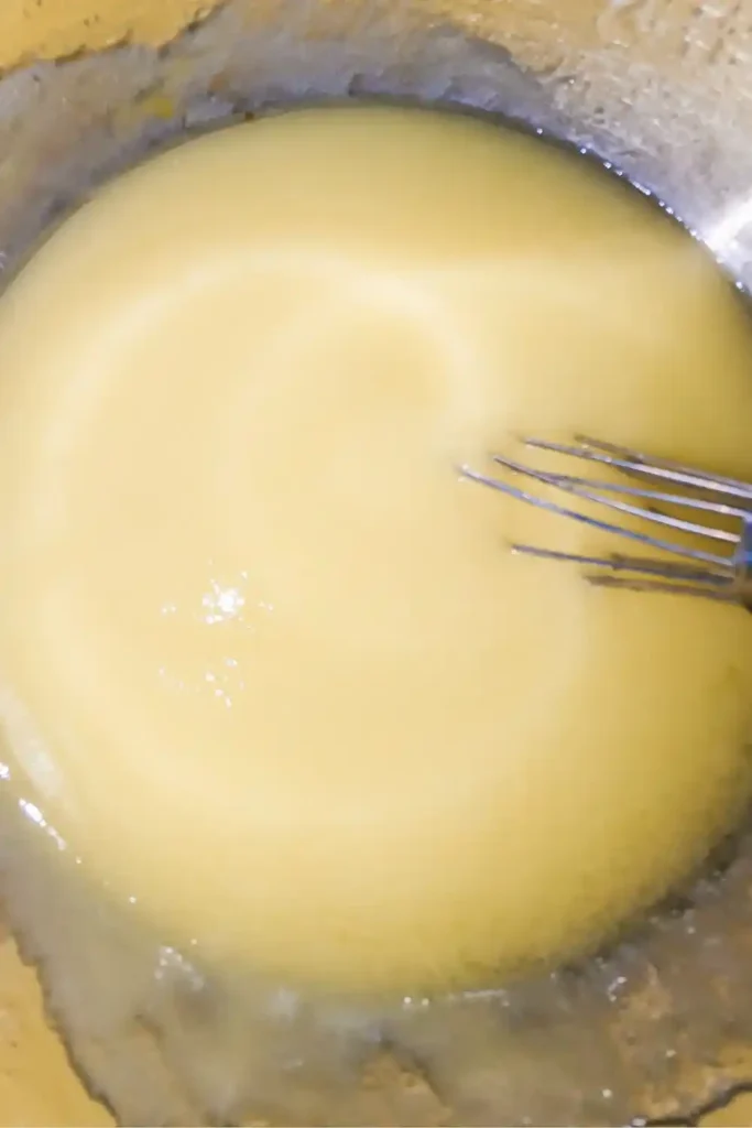 the blended eggs and sugar in mixing bowl