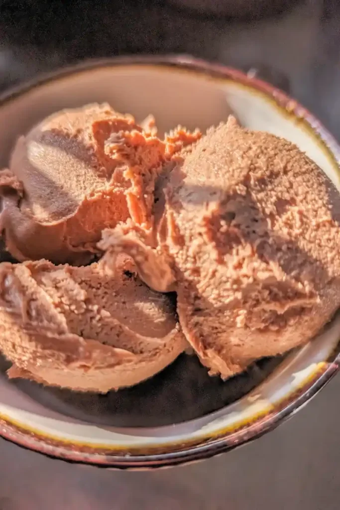 evening light playing on Nutella mocha ice cream
