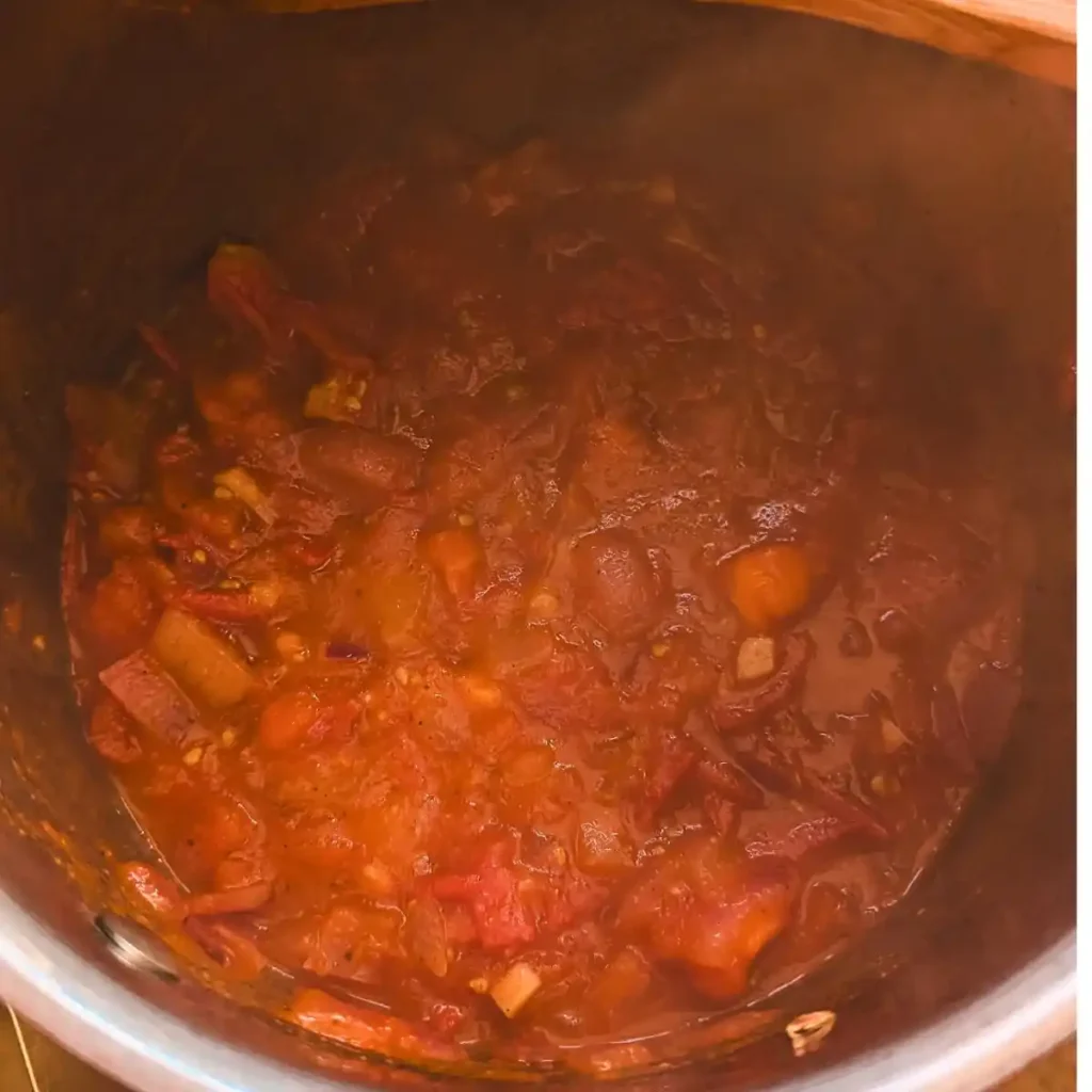 pot of sweet tomato onion chutney