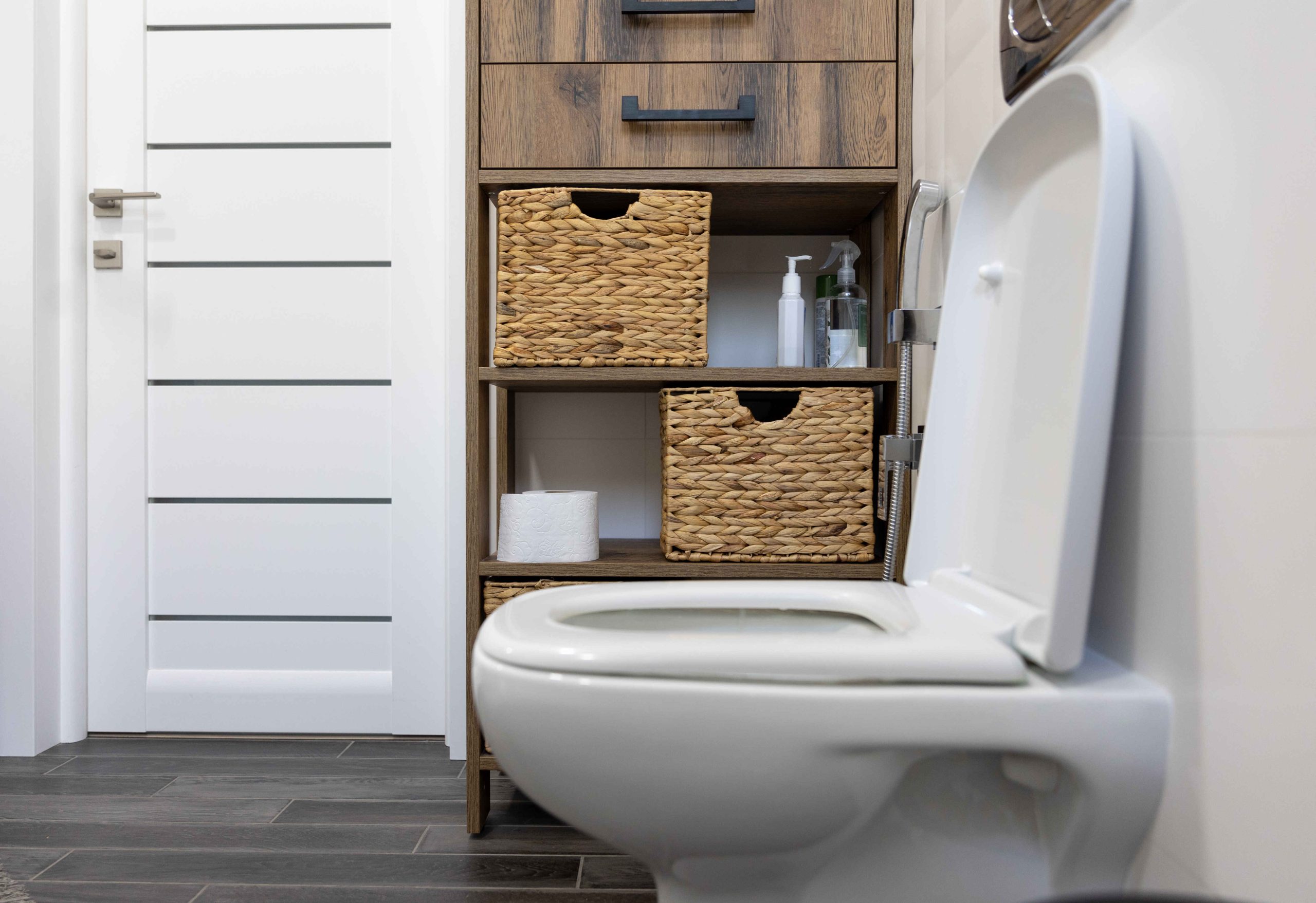 This image shows a clean, organized bathroom that is easy to keep in working order. Cirigliano Plumbing LLC helps ensure your bathroom stays this way.