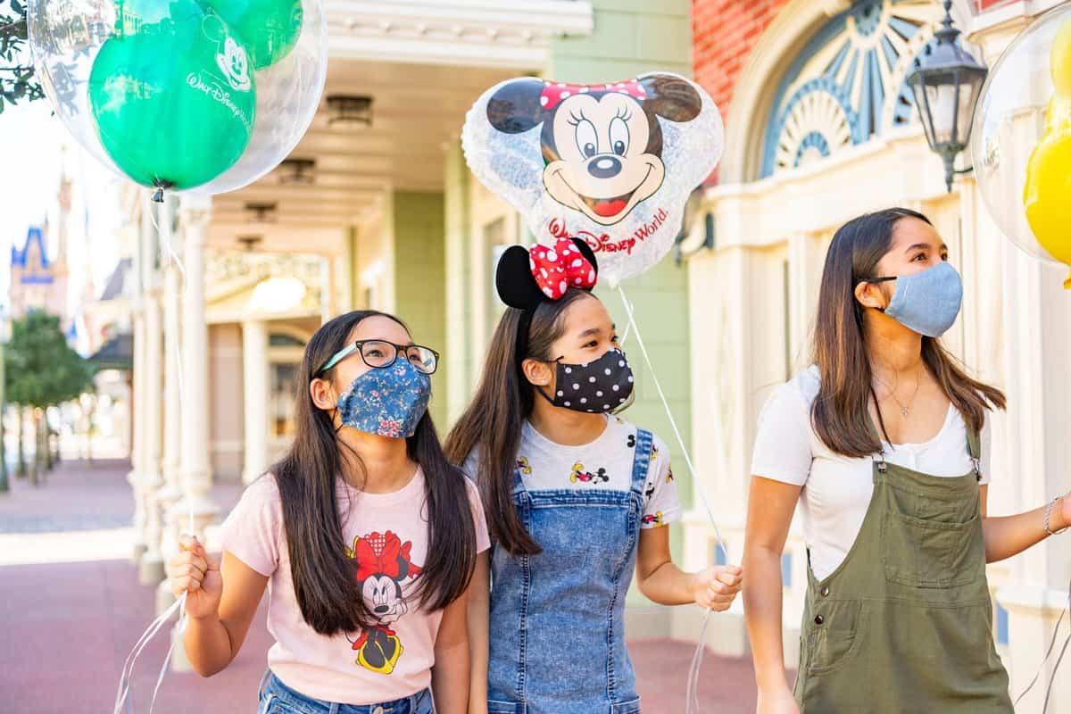 guests wearing face coverings