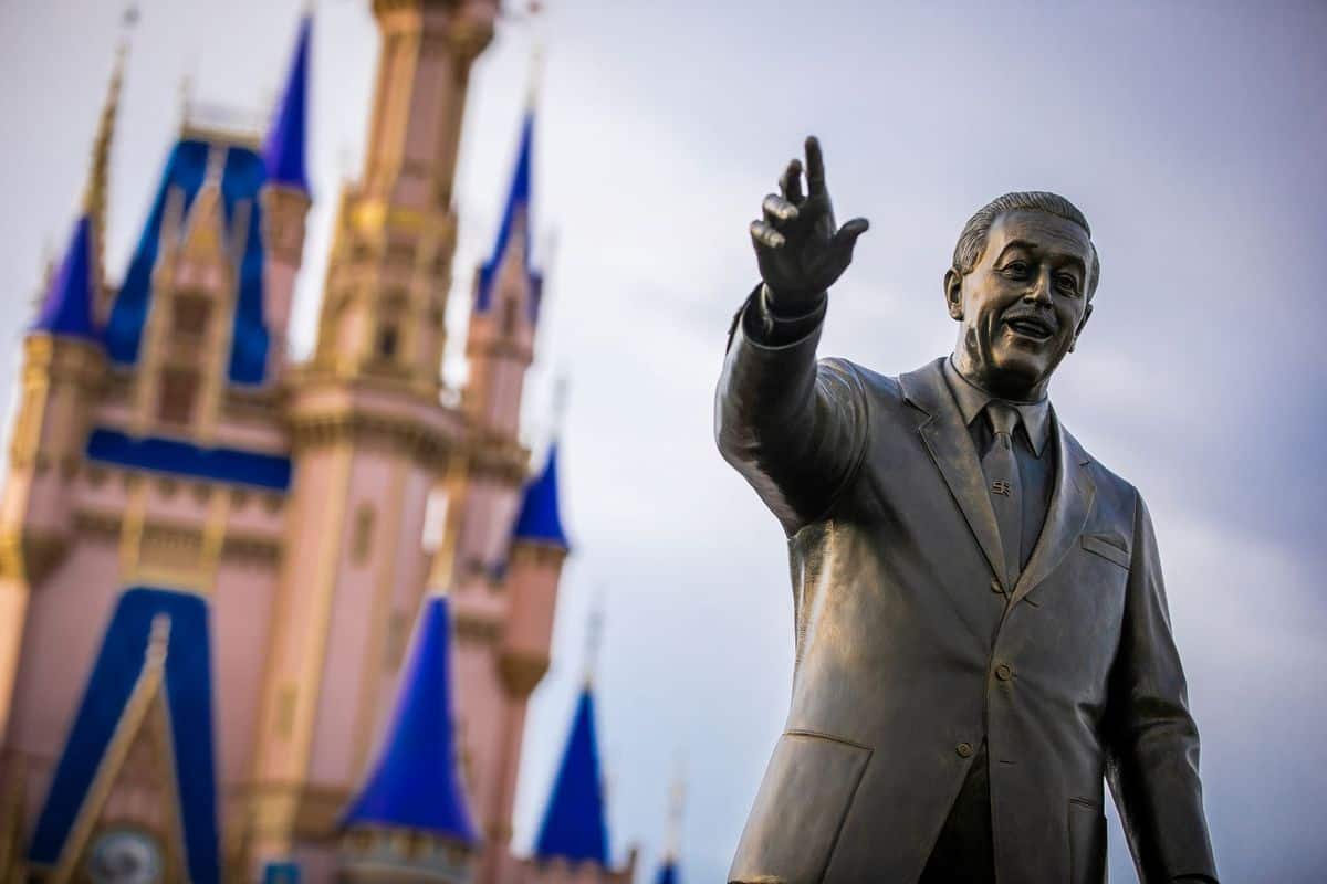 walt-castle-disney-world-magic-kingdom