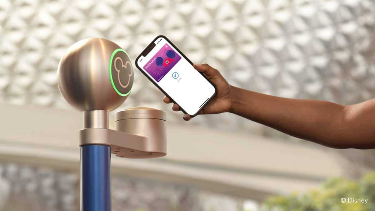 phone-cellphone-mobile-park-entrance