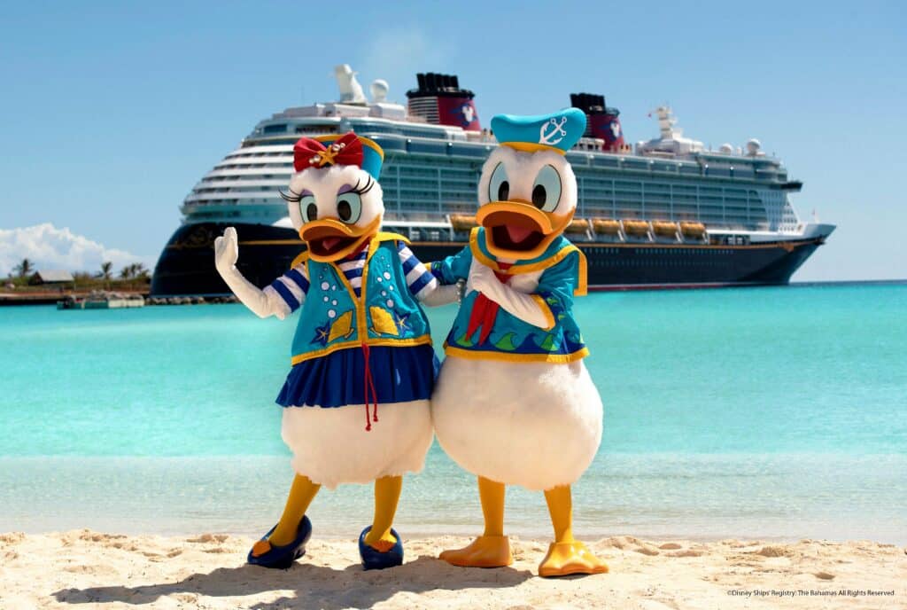 disney-cruise-line-donald-daisy