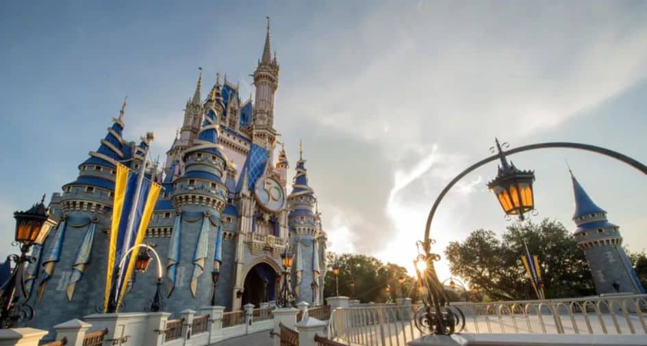 magic-kingdom-cinderella-castle