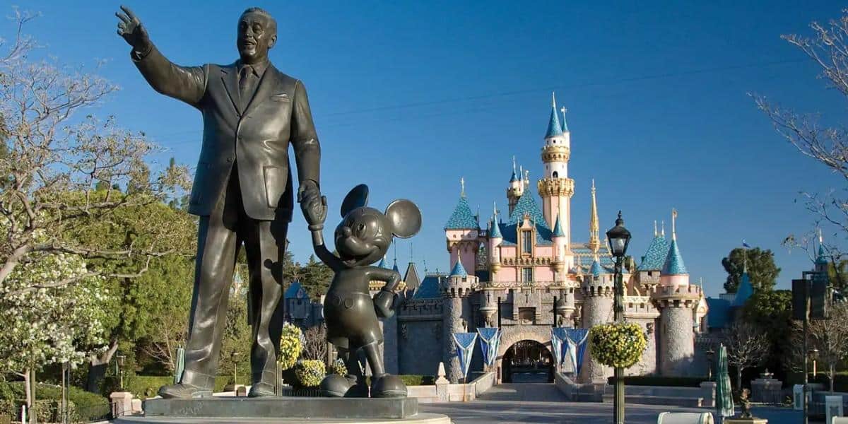 disneyland partners statue