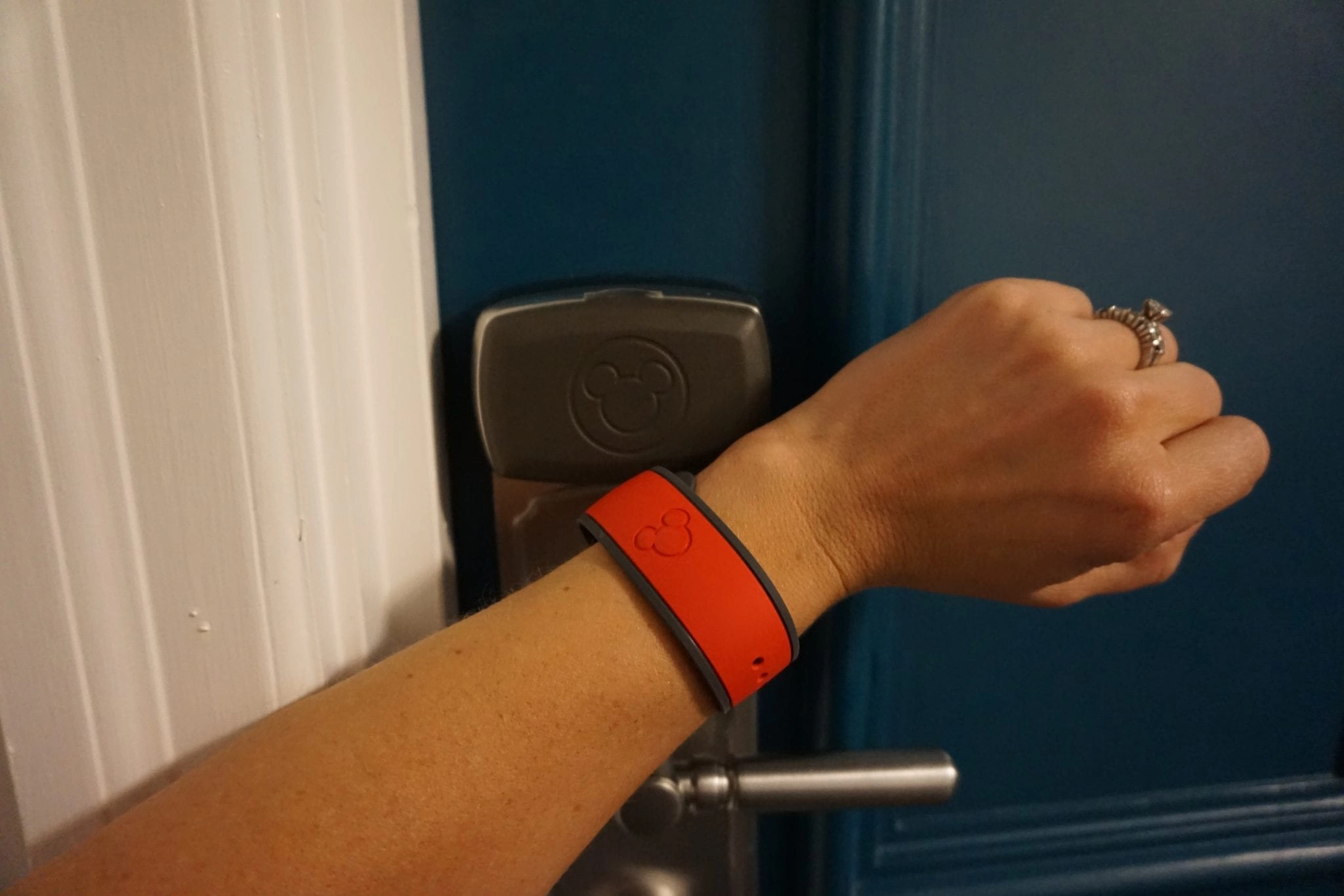 Magic Band Opening Resort Room Door