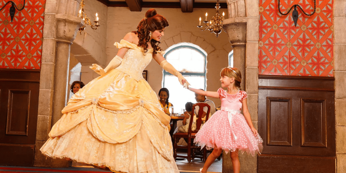 Belle and Child at Akershus