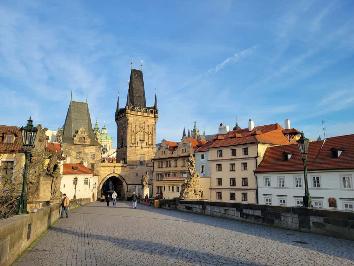 charles bridge prague fairytale cuty