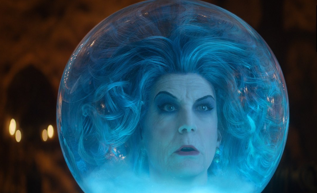 Madame Leota Jamie Lee Curtis