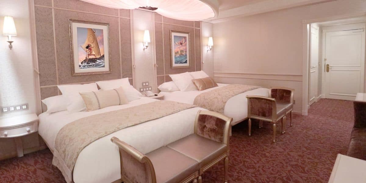 Disneyland hotel at Disneyland Paris